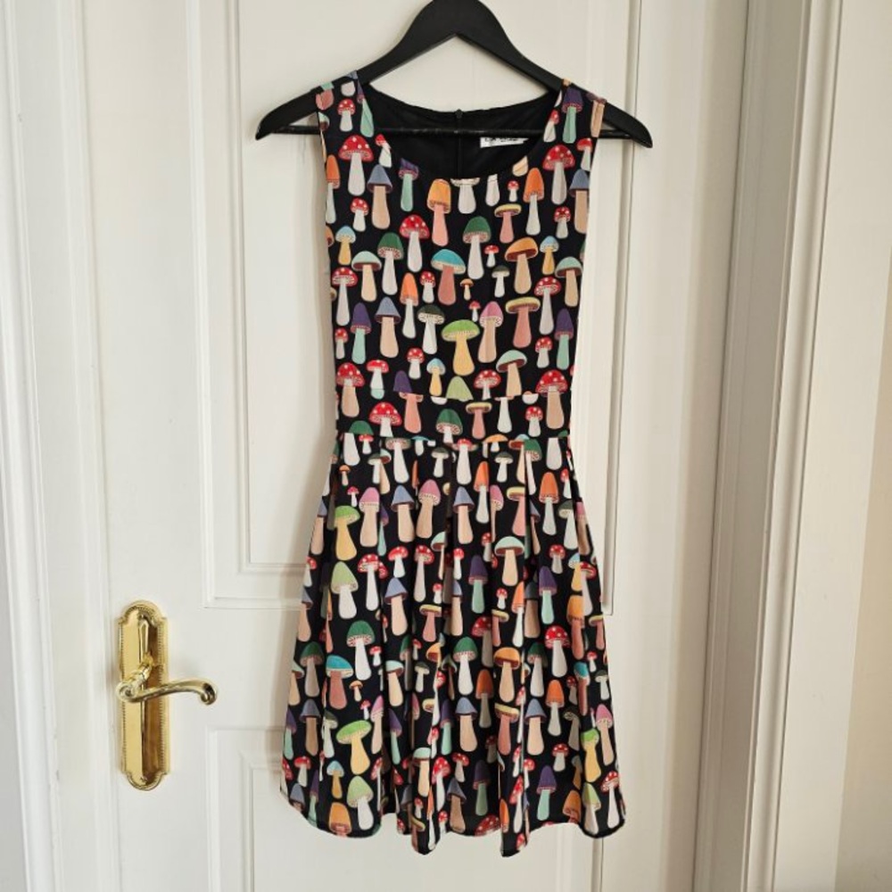 L.A Soul Mushroom Print Pleated Dress Size Small
